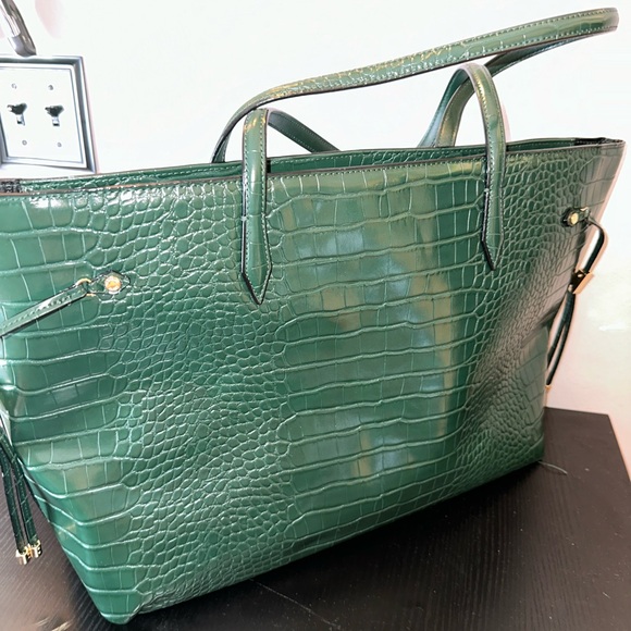 VICTORIA'S SECRET leather Getaway Travel Tote Green - Picture 3 of 6